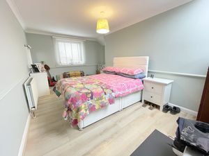 Osbornes Court- click for photo gallery